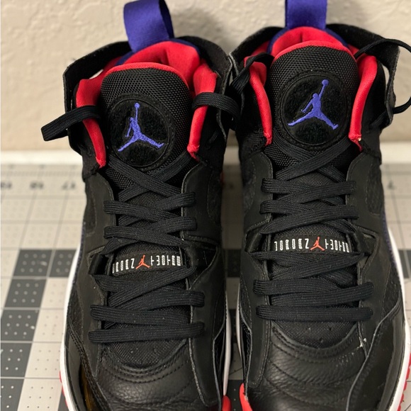 Jordan 6 - Picture 4 of 6